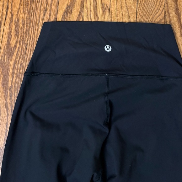 Lululemon Wunder Under Hi-Rise
Tight (Full-On Luxtreme 28")
Black
Size 4 - Picture 8 of 10